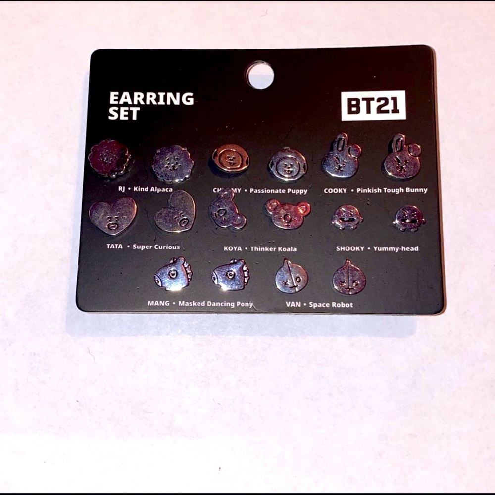 BT21 Earring Set